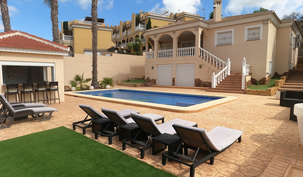 Reventa - Villa independiente - Algorfa