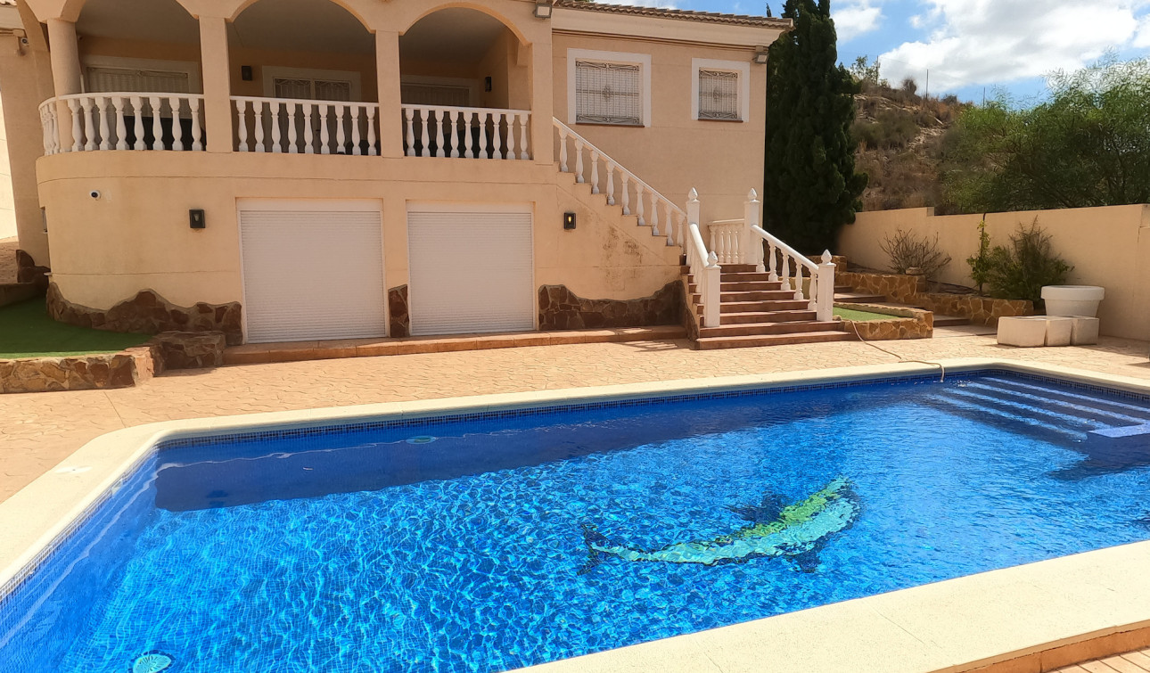 Reventa - Villa independiente - Algorfa