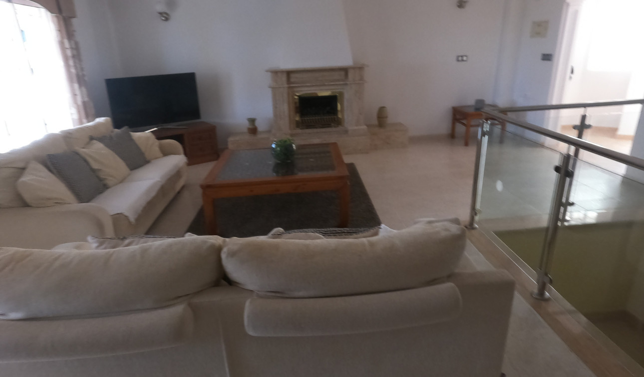 Reventa - Villa independiente - Algorfa