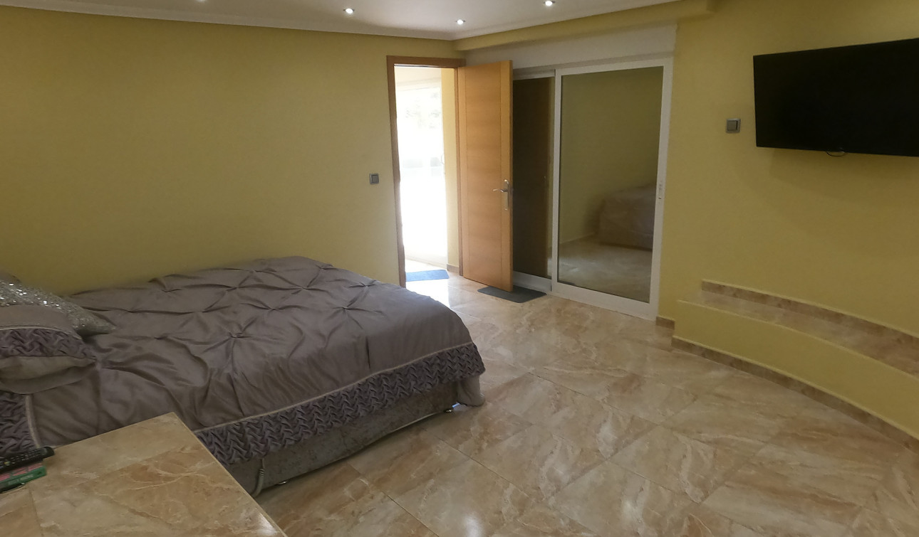 Reventa - Villa independiente - Algorfa