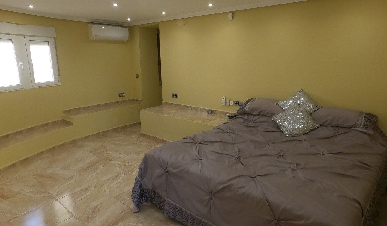 Reventa - Villa independiente - Algorfa