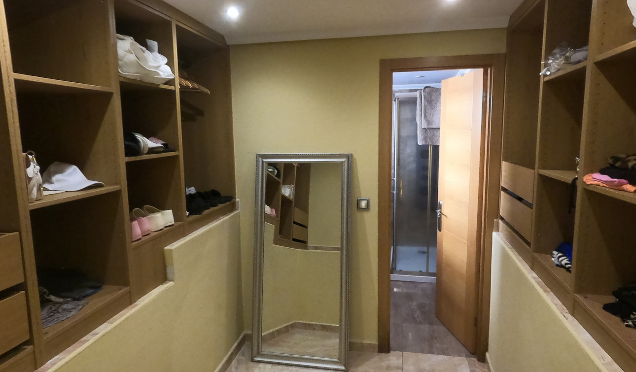 Reventa - Villa independiente - Algorfa