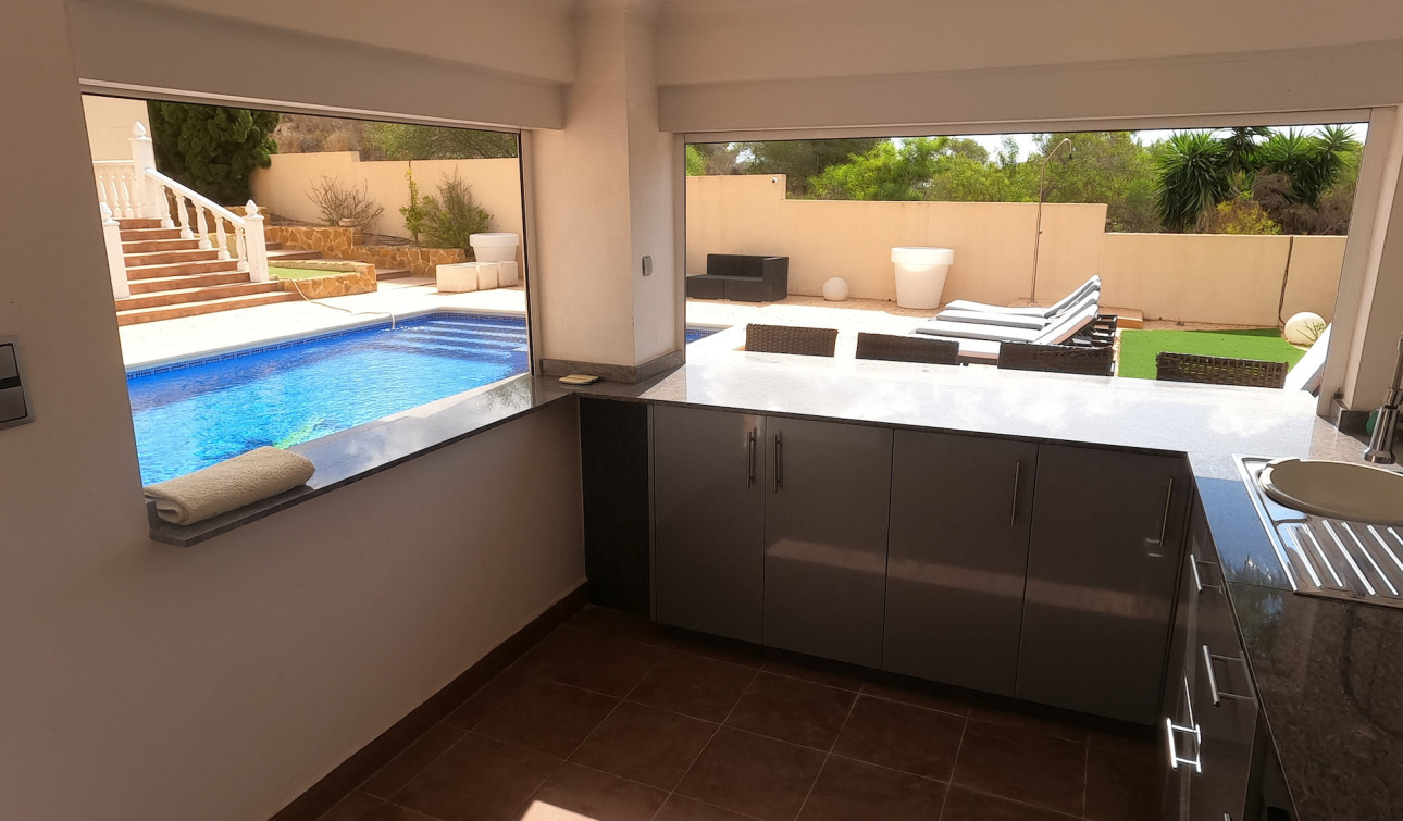 Reventa - Villa independiente - Algorfa