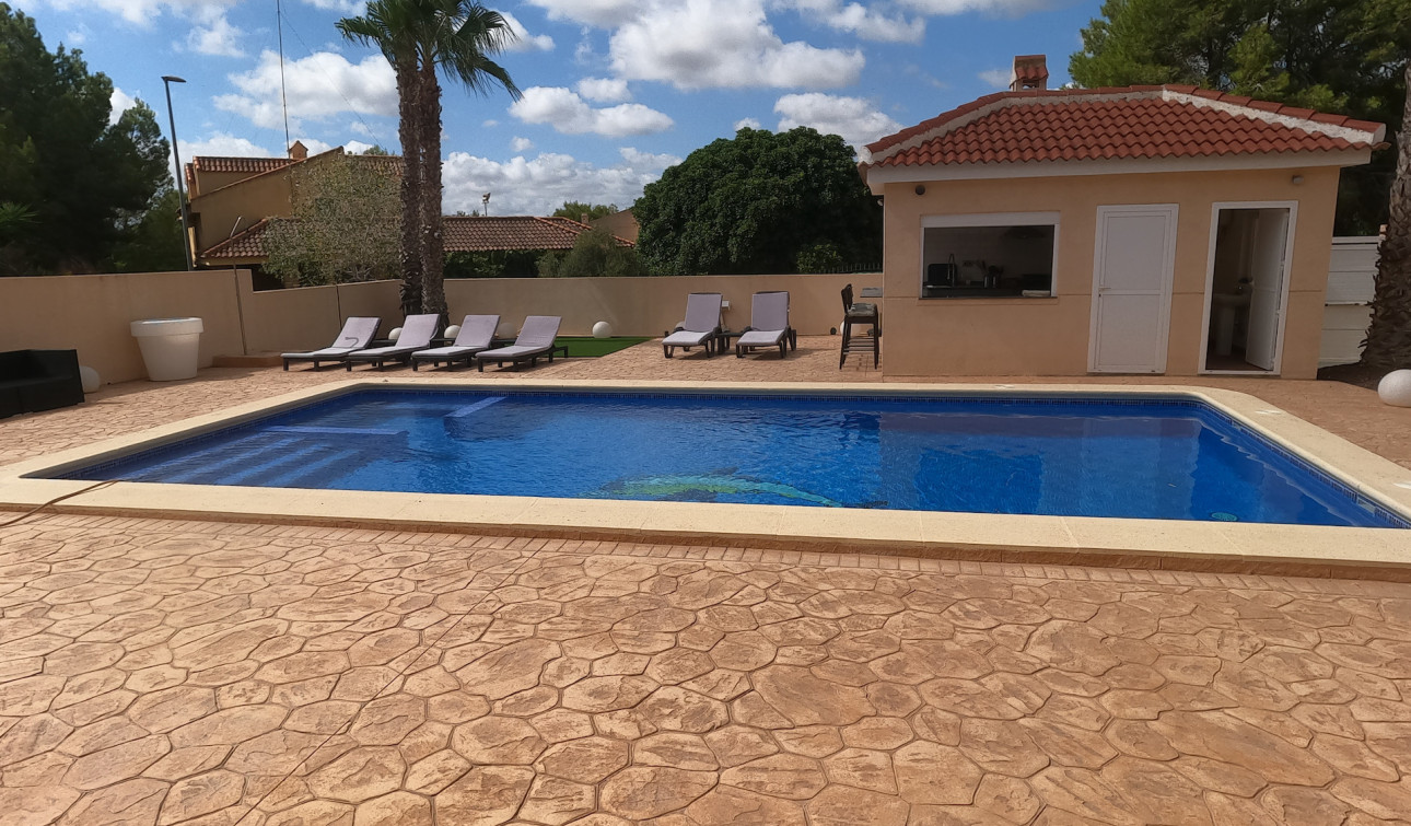 Reventa - Villa independiente - Algorfa