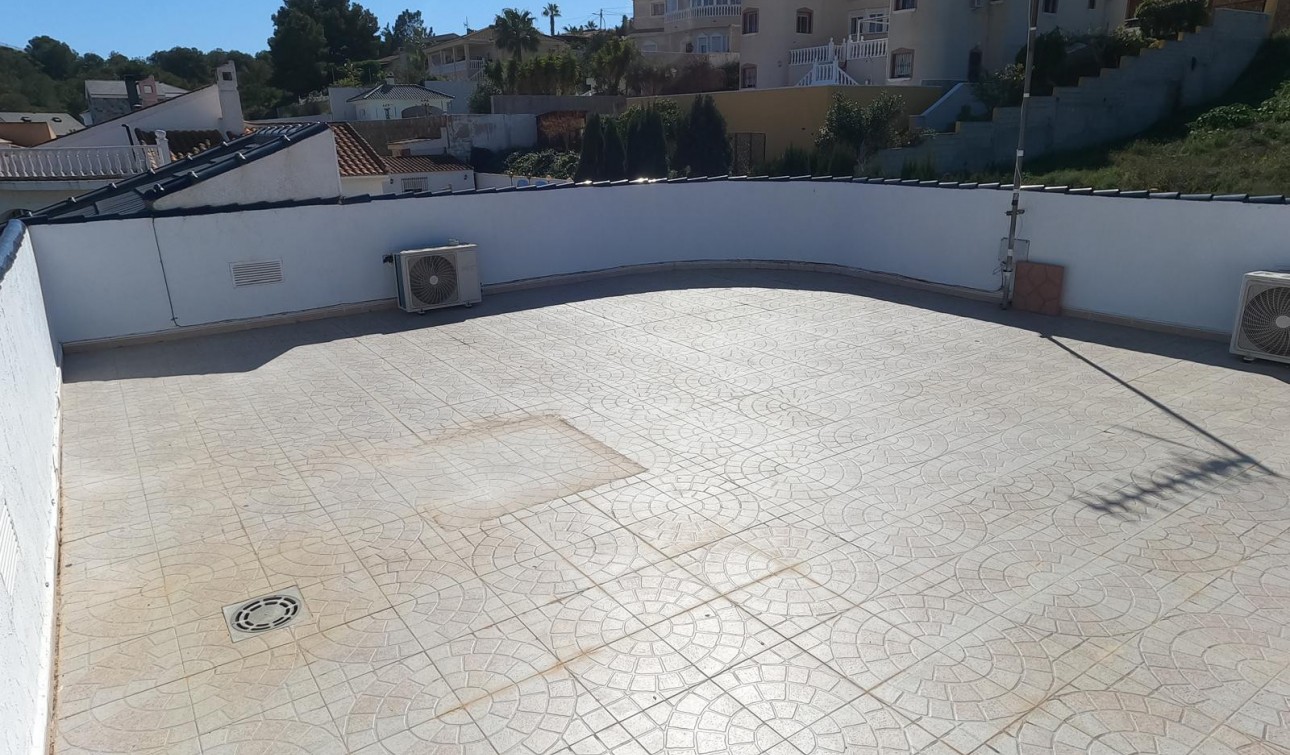 Reventa - Villa independiente - Algorfa