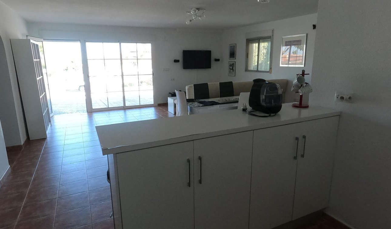 Reventa - Villa independiente - Algorfa
