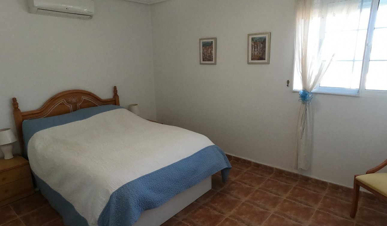 Reventa - Villa independiente - Algorfa