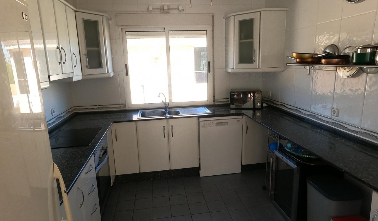 Reventa - Villa independiente - Algorfa