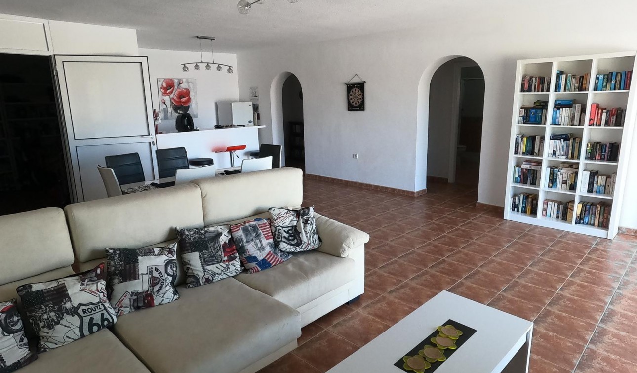 Reventa - Villa independiente - Algorfa