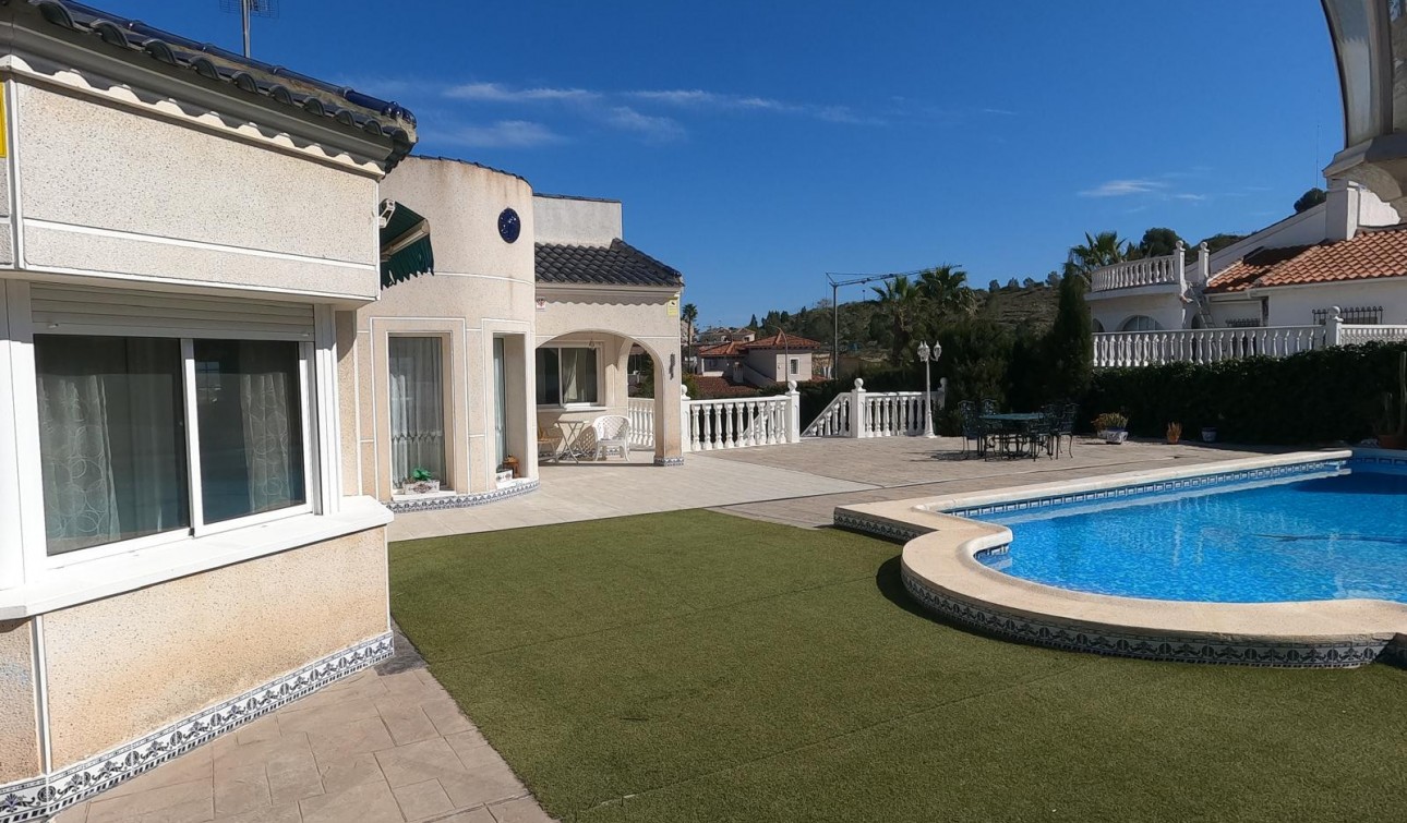 Reventa - Villa independiente - Algorfa
