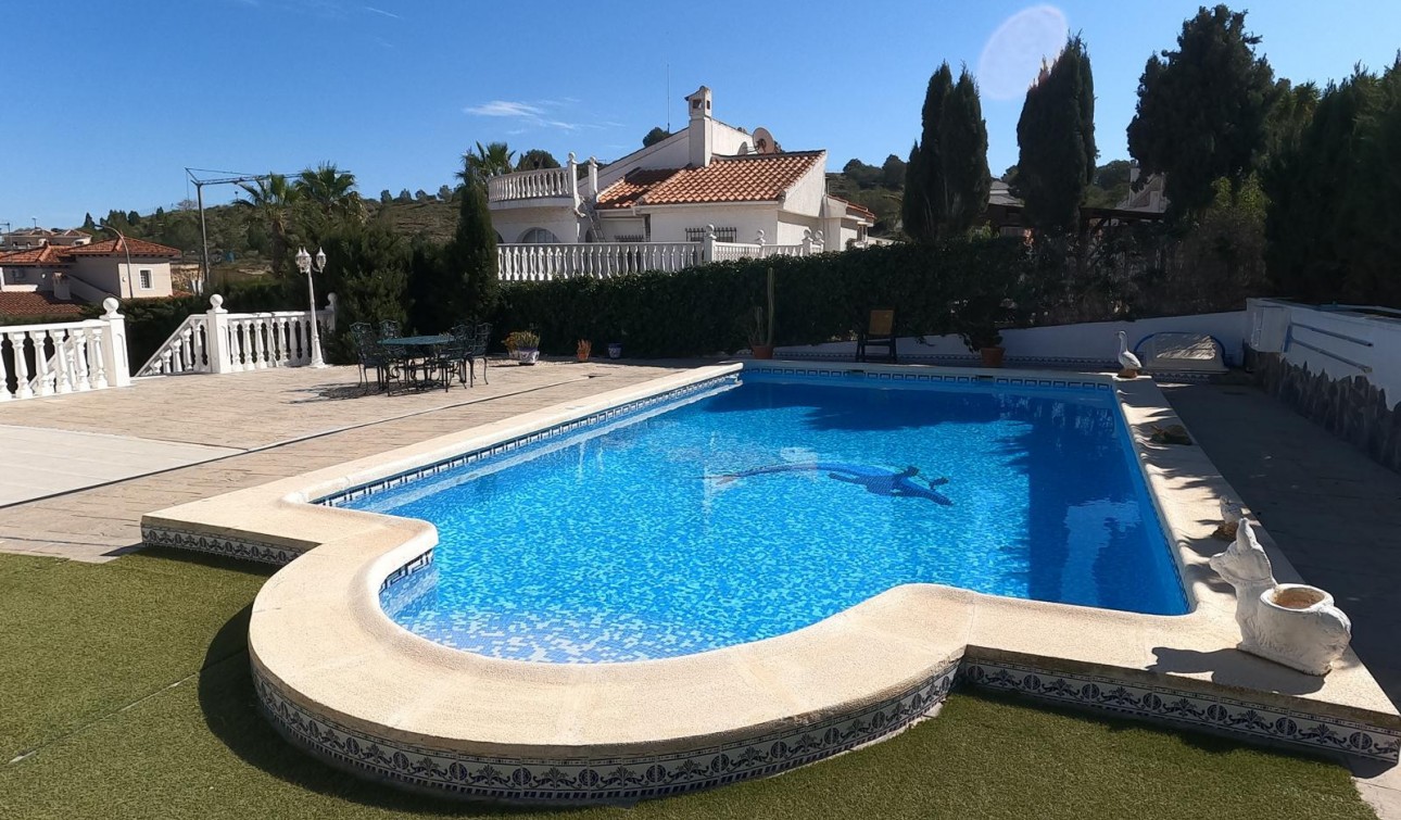 Reventa - Villa independiente - Algorfa