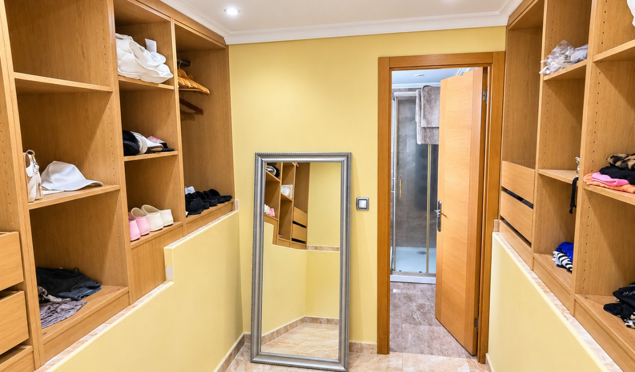 Reventa - Villa independiente - Algorfa