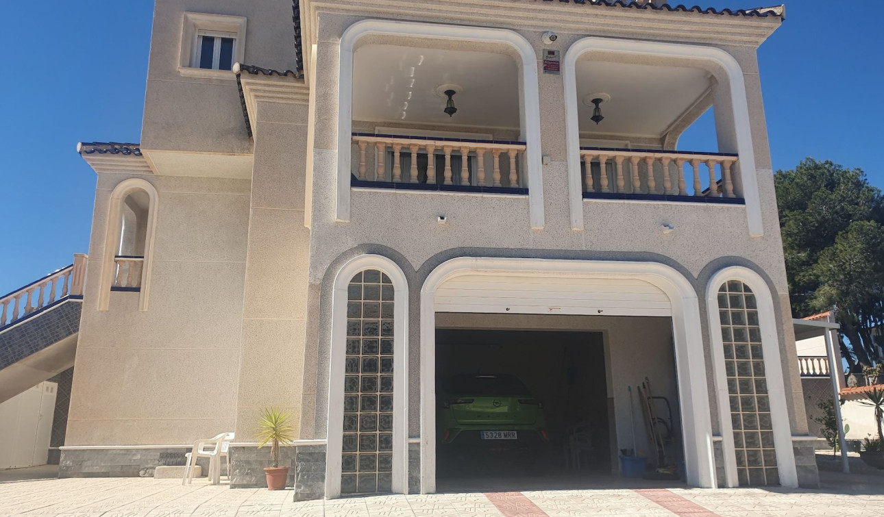 Reventa - Villa independiente - Algorfa