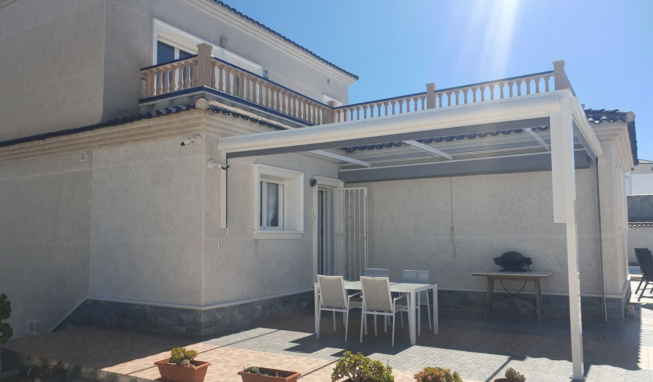 Reventa - Villa independiente - Algorfa