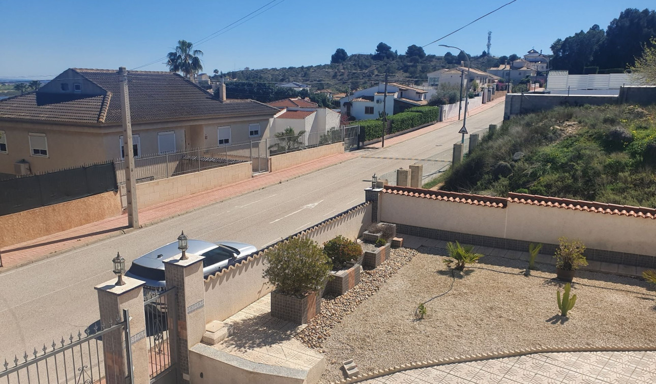 Reventa - Villa independiente - Algorfa