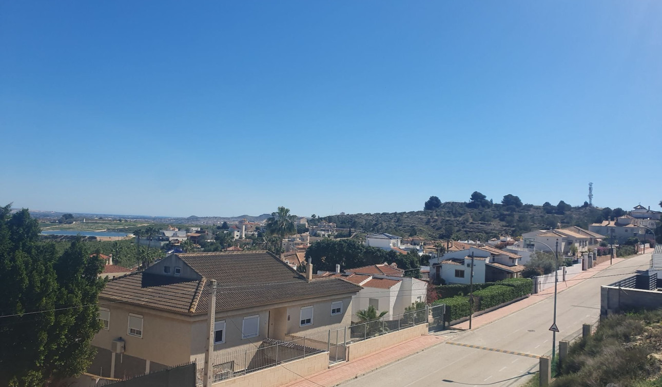 Reventa - Villa independiente - Algorfa