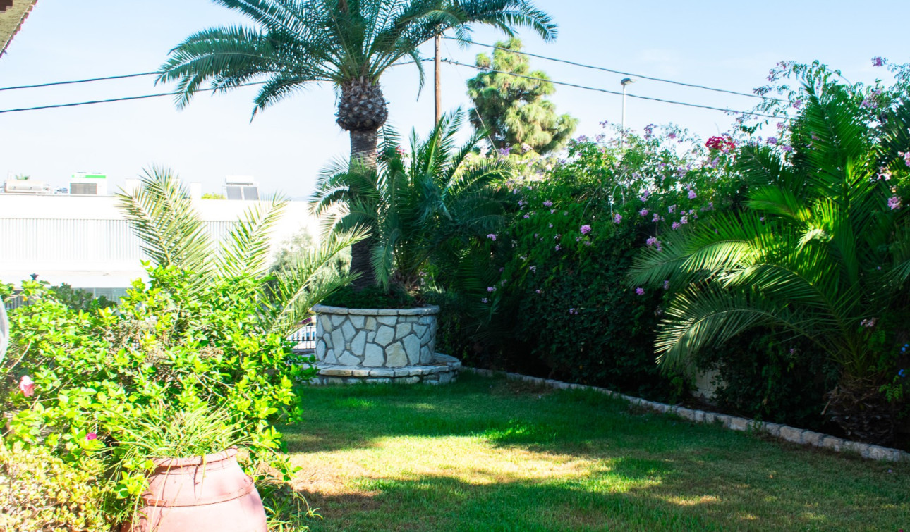 Reventa - Villa independiente - Alicante - Albufereta