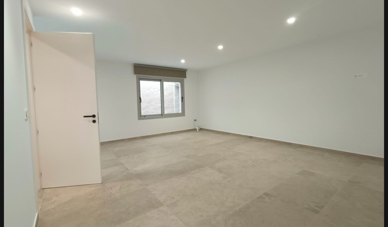 Reventa - Villa independiente - Benijofar