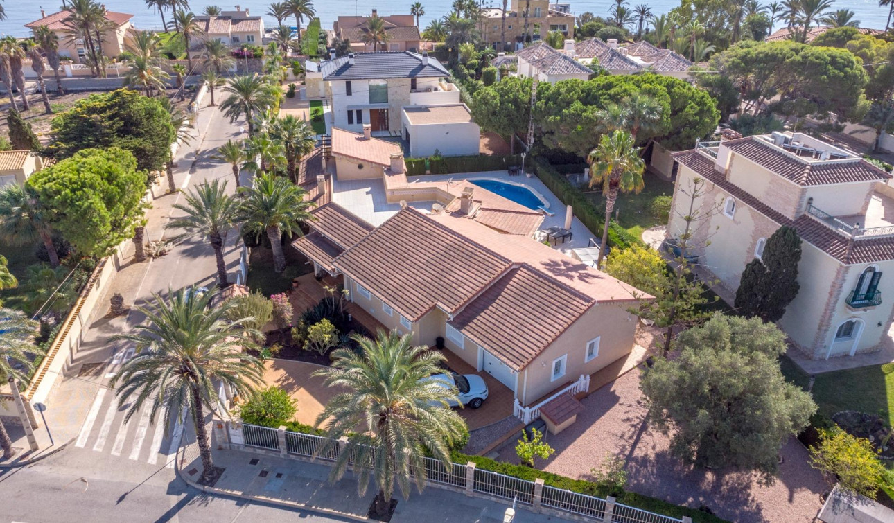Reventa - Villa independiente - Cabo Roig - MUY CERCA DE LA PLAYA