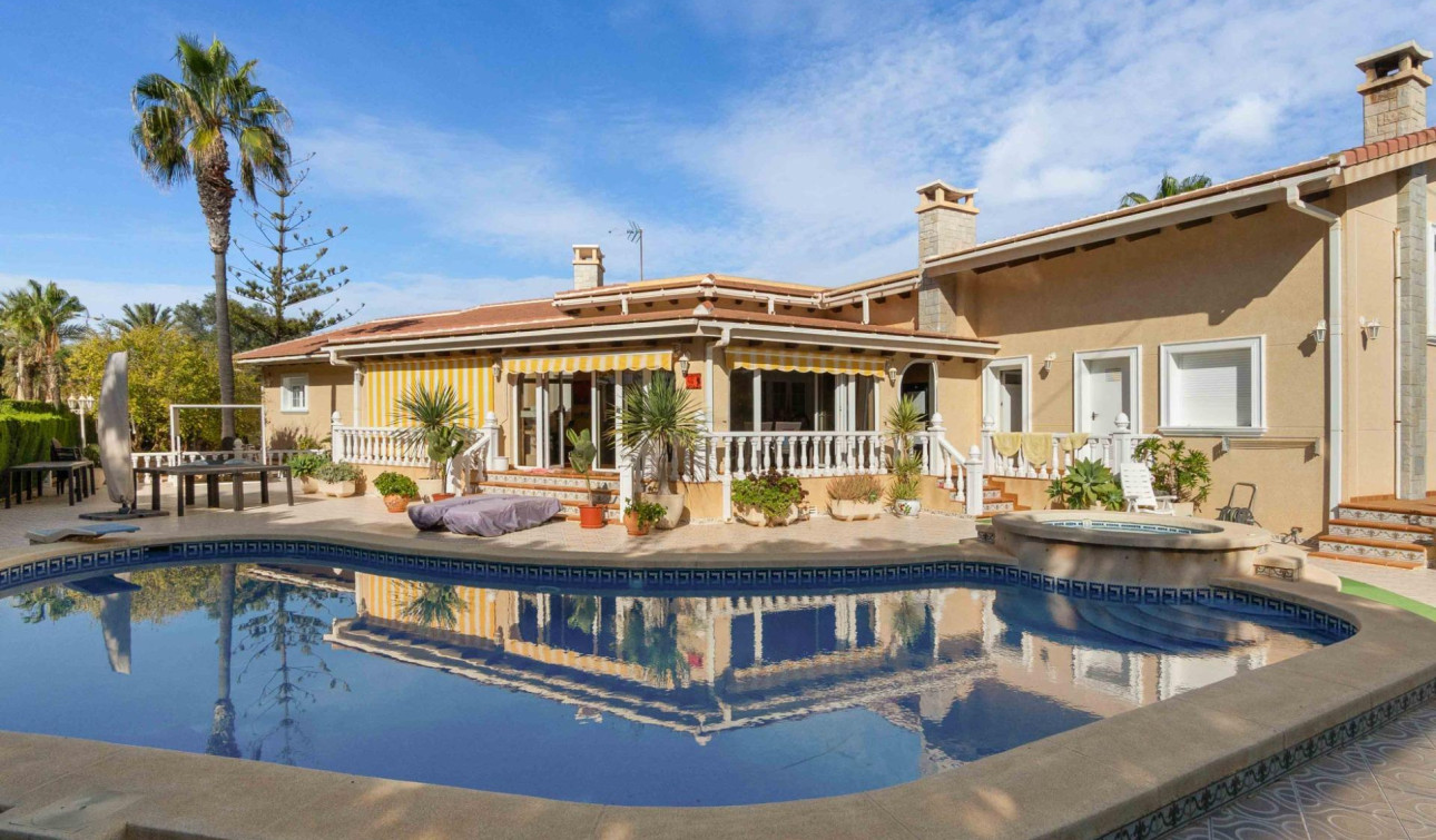 Reventa - Villa independiente - Cabo Roig - MUY CERCA DE LA PLAYA