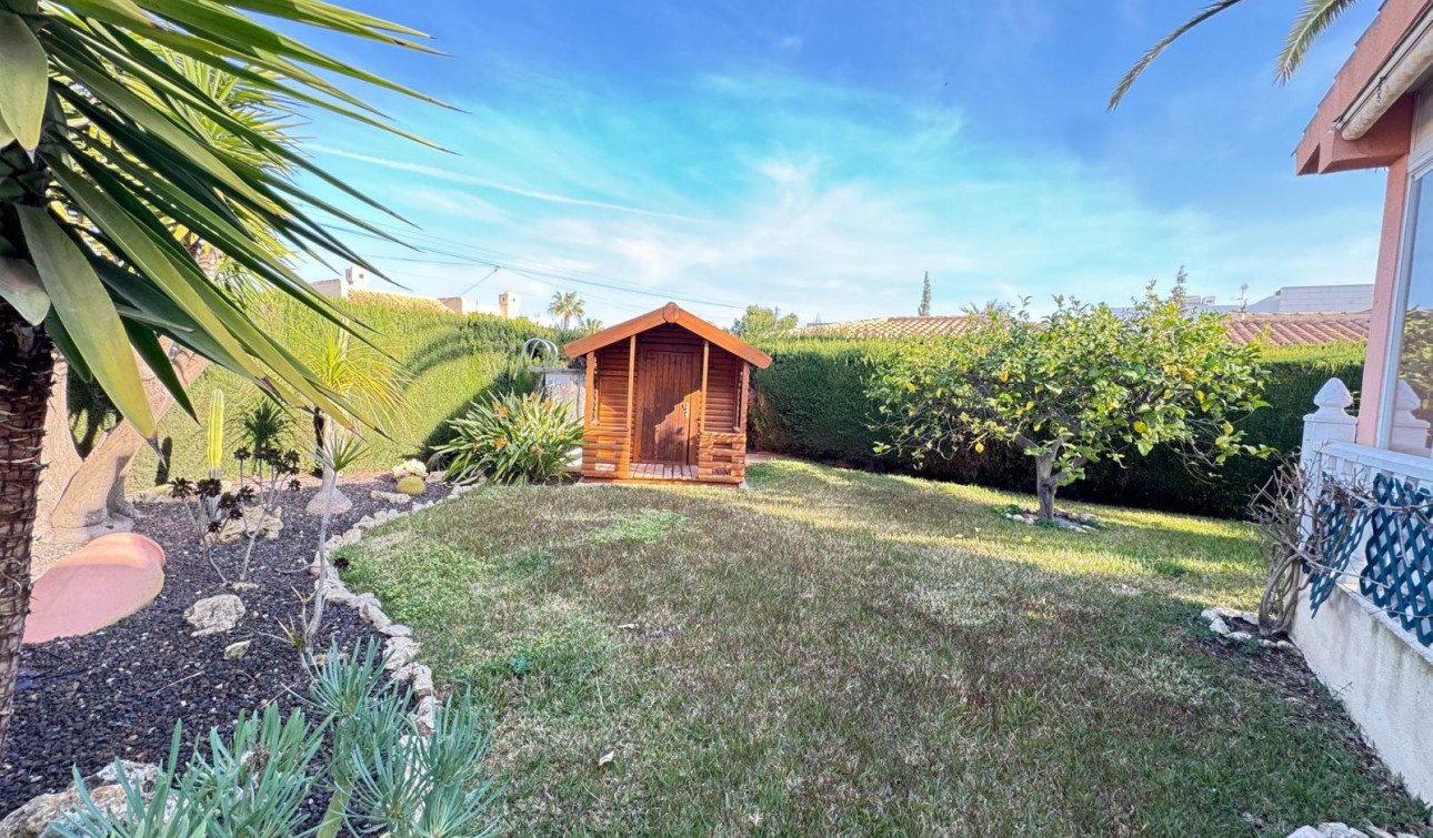 Reventa - Villa independiente - Cabo Roig