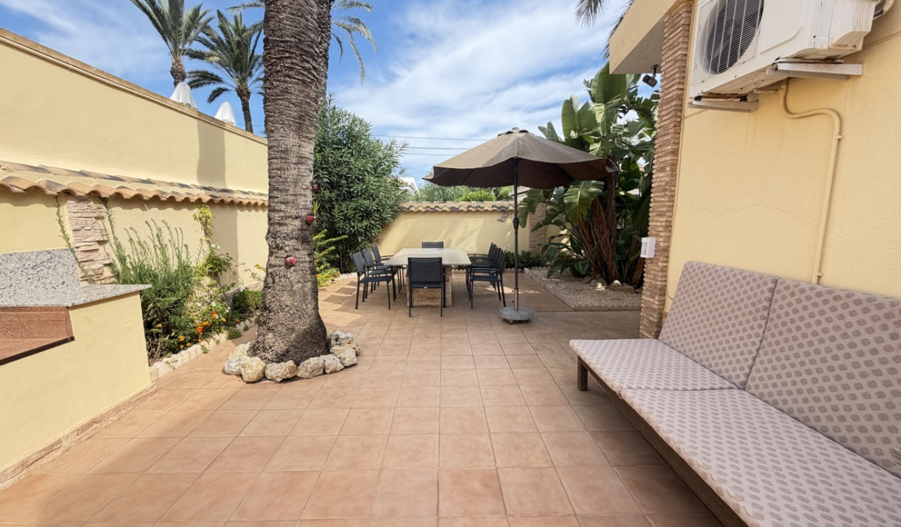Reventa - Villa independiente - Cabo Roig