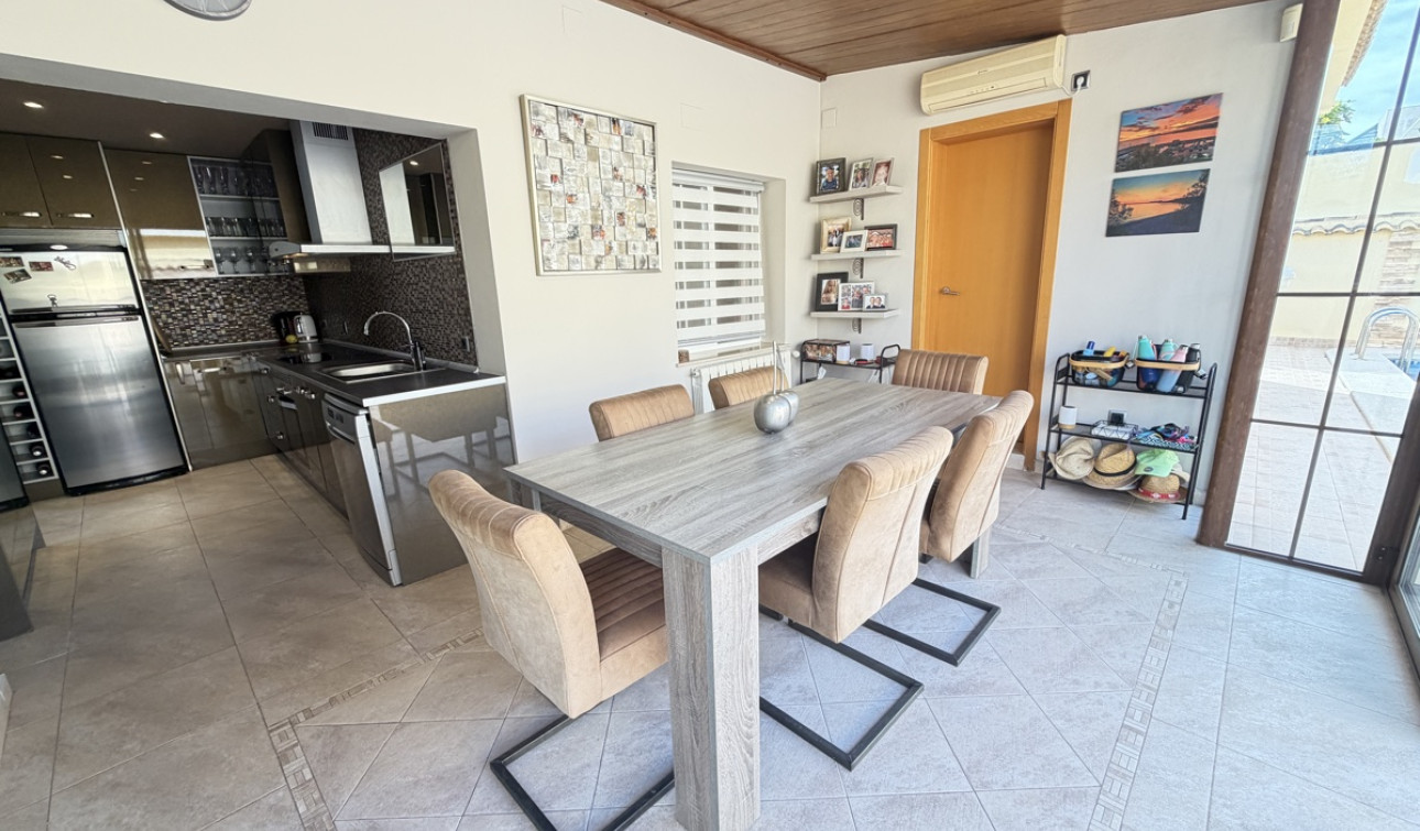 Reventa - Villa independiente - Cabo Roig