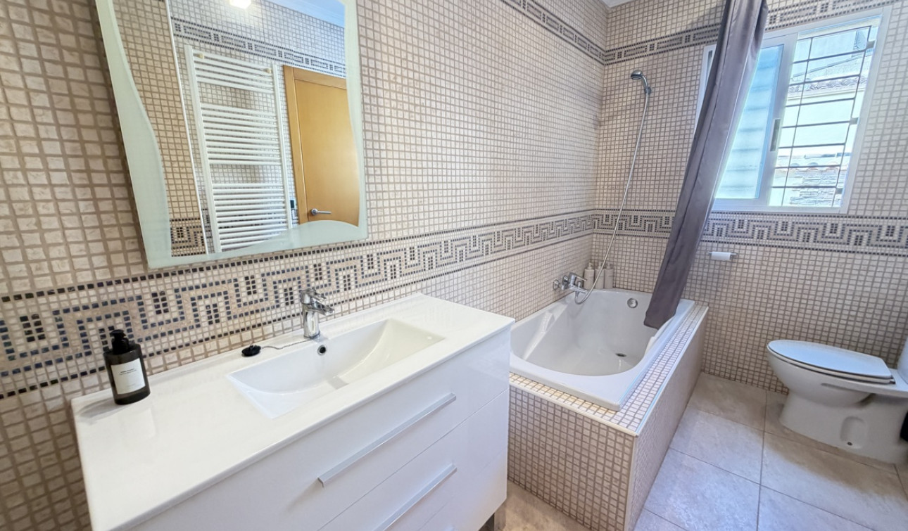 Reventa - Villa independiente - Cabo Roig