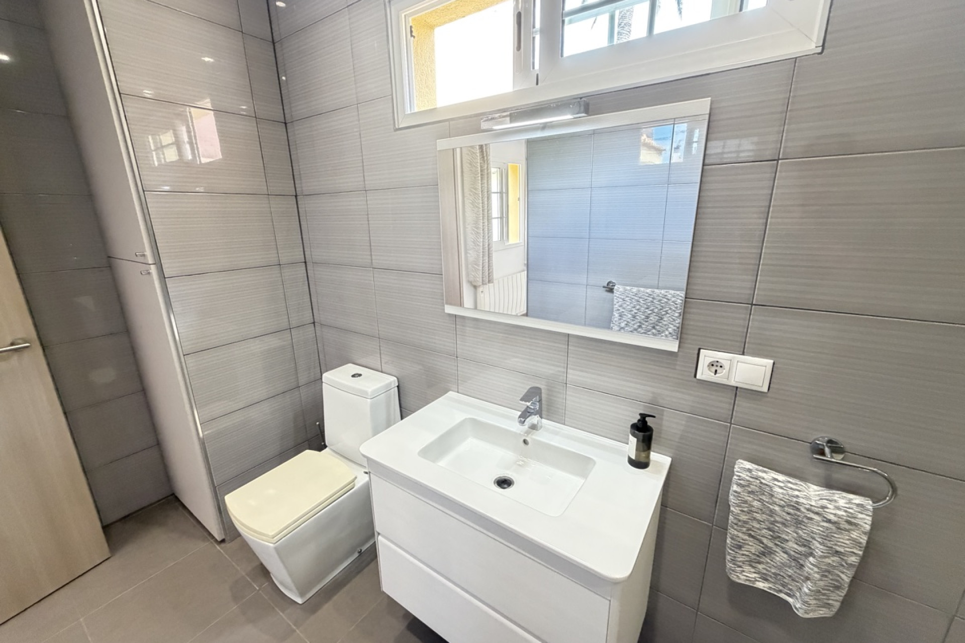 Reventa - Villa independiente - Cabo Roig