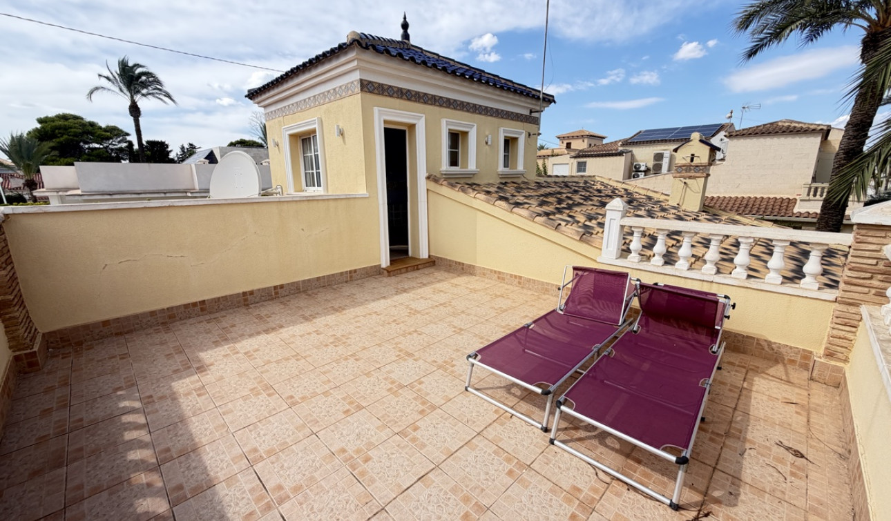Reventa - Villa independiente - Cabo Roig