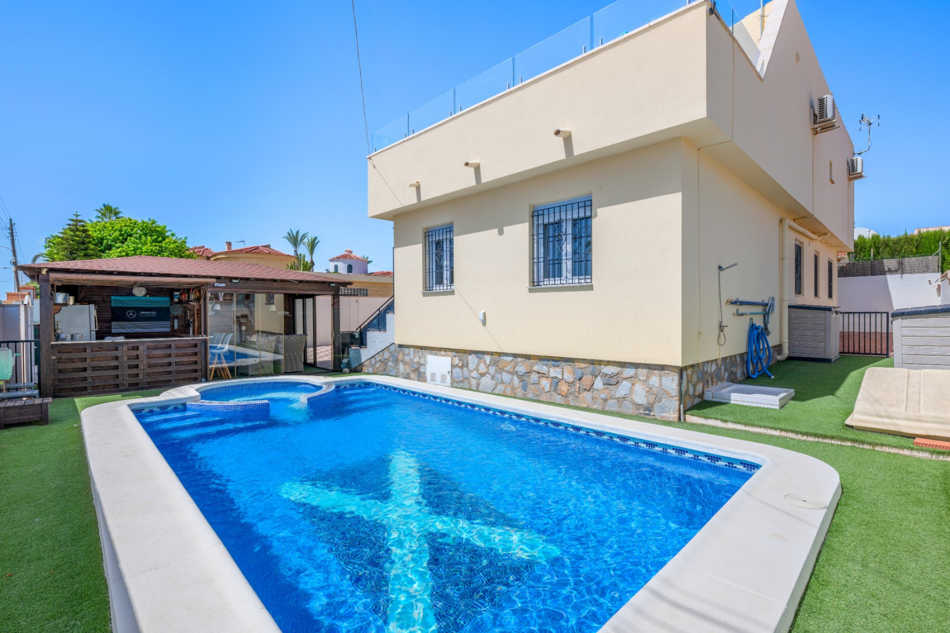 Reventa - Villa independiente - Ciudad Quesada - Center