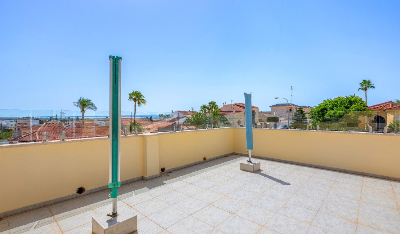 Reventa - Villa independiente - Ciudad Quesada - Center