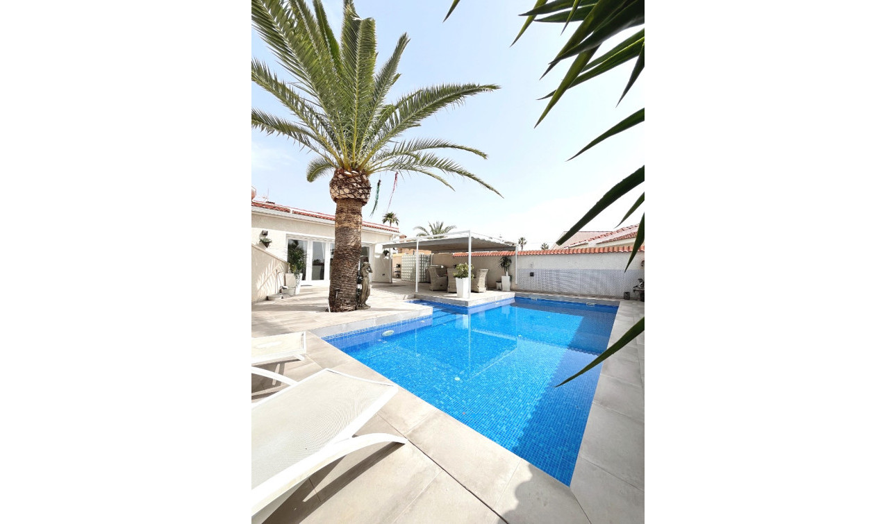 Reventa - Villa independiente - Ciudad Quesada - Central Quesada