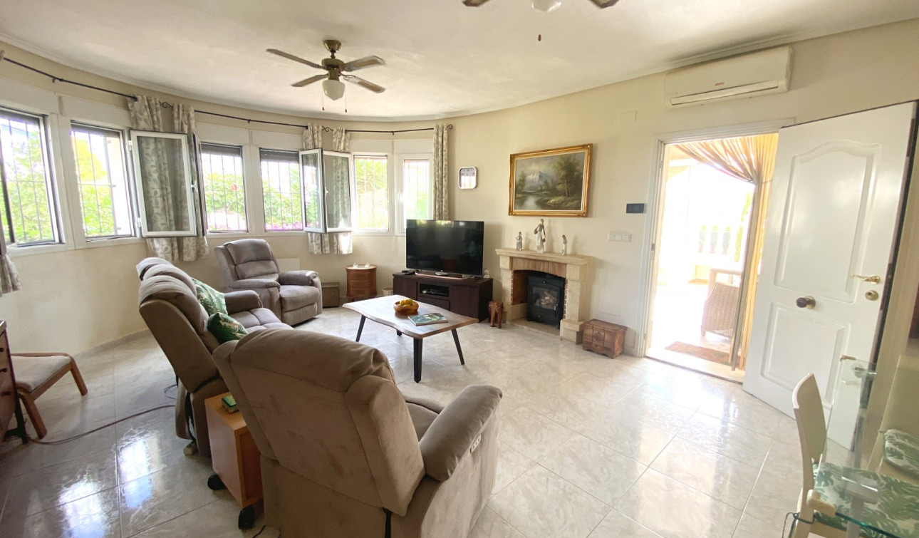 Reventa - Villa independiente - Ciudad Quesada - Central Quesada