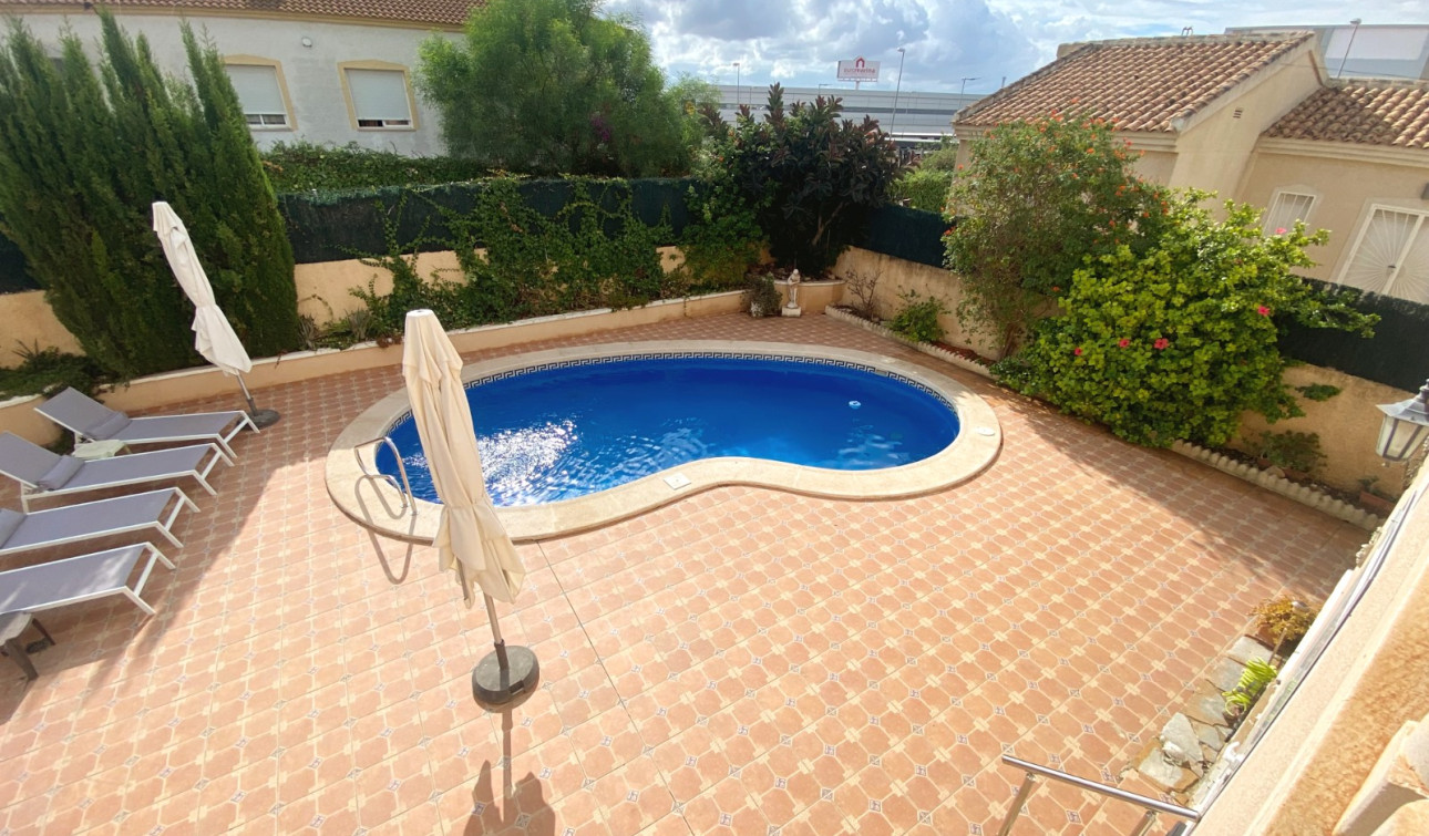 Reventa - Villa independiente - Ciudad Quesada - Central Quesada