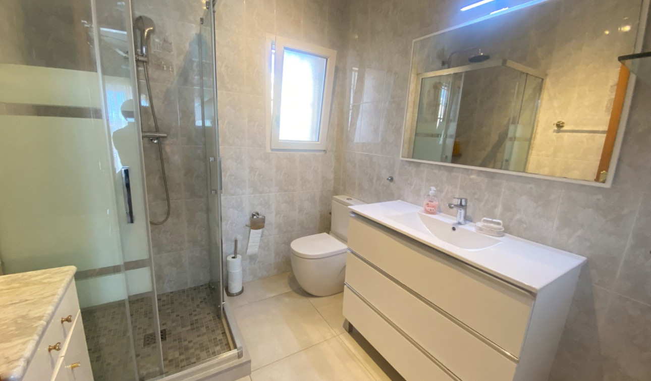 Reventa - Villa independiente - Ciudad Quesada - Central Quesada