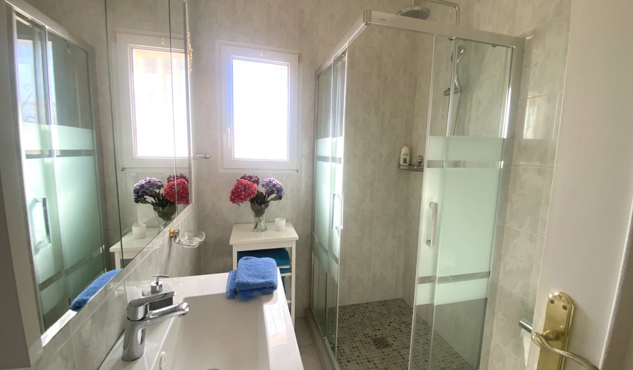 Reventa - Villa independiente - Ciudad Quesada - Central Quesada