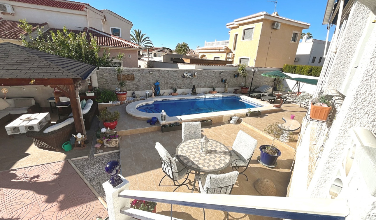 Reventa - Villa independiente - Ciudad Quesada - Central Quesada