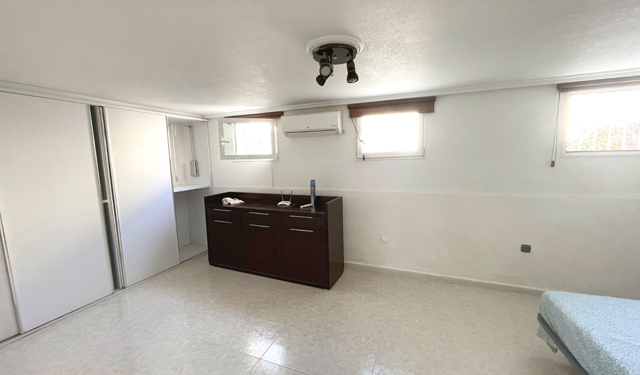Reventa - Villa independiente - Ciudad Quesada - Central Quesada
