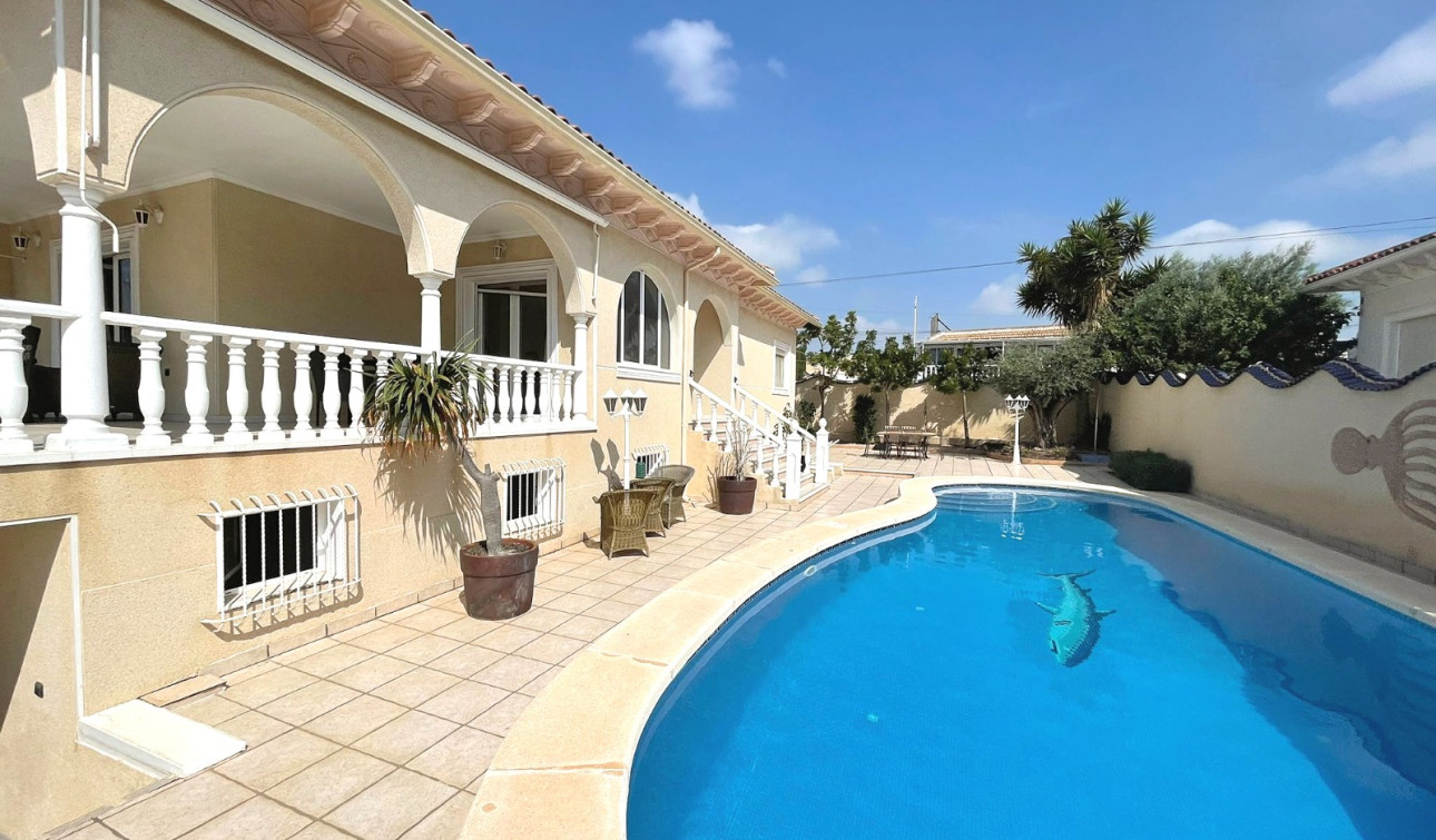 Reventa - Villa independiente - Ciudad Quesada - Central Quesada