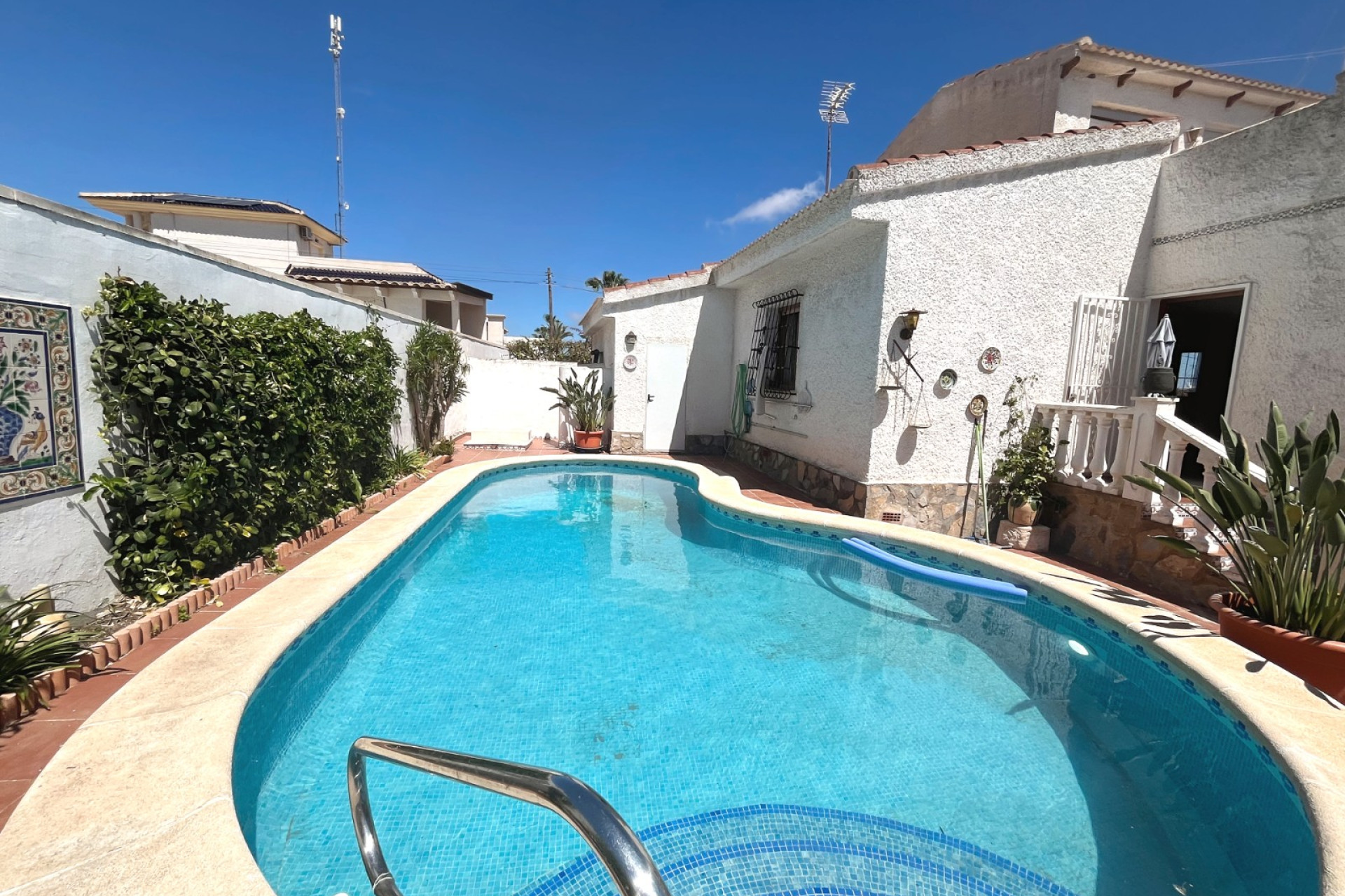 Reventa - Villa independiente - Ciudad Quesada - Central Quesada
