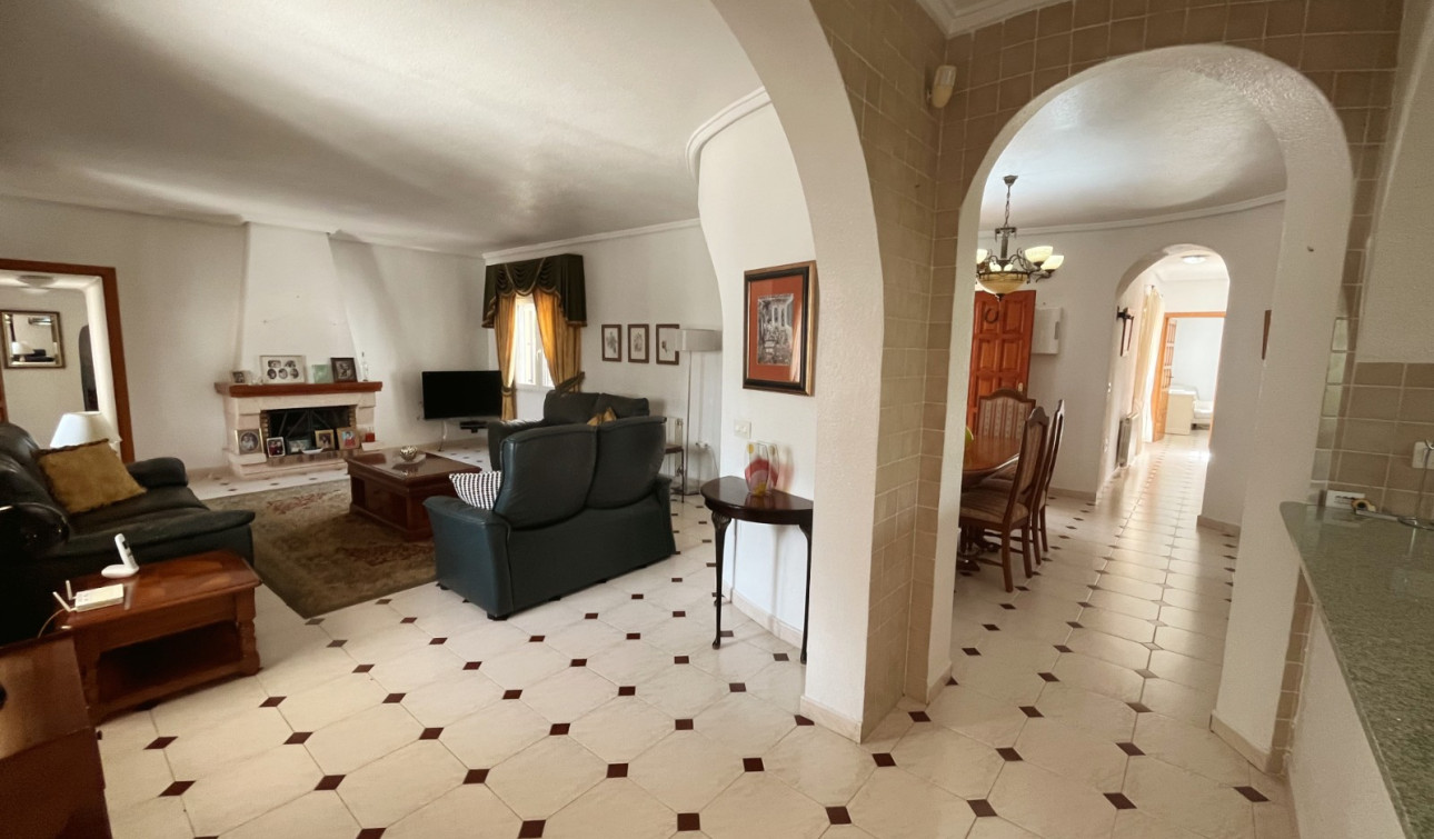 Reventa - Villa independiente - Ciudad Quesada - Central Quesada