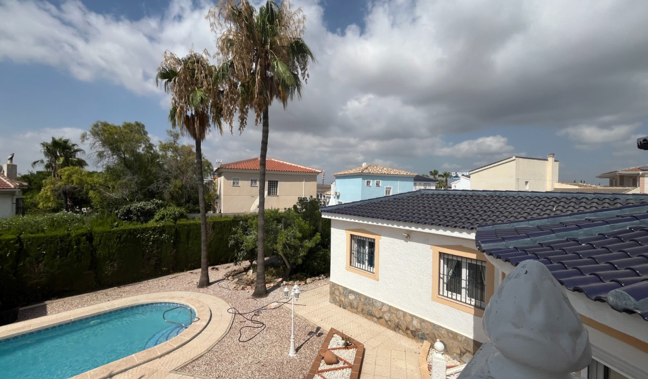 Reventa - Villa independiente - Ciudad Quesada - Central Quesada