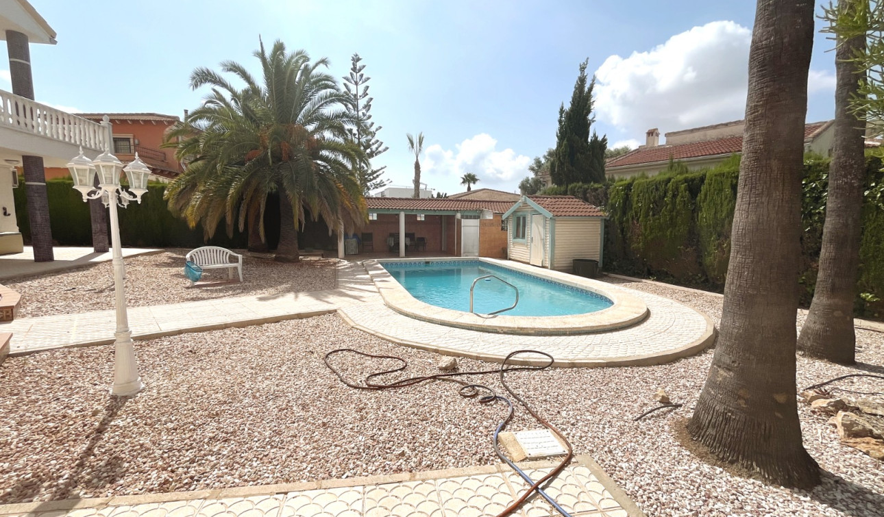 Reventa - Villa independiente - Ciudad Quesada - Central Quesada