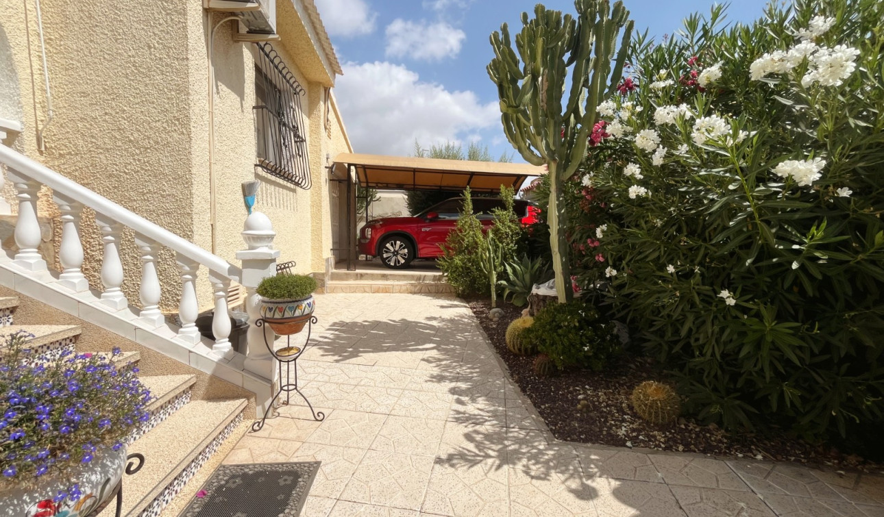Reventa - Villa independiente - Ciudad Quesada - Central Quesada