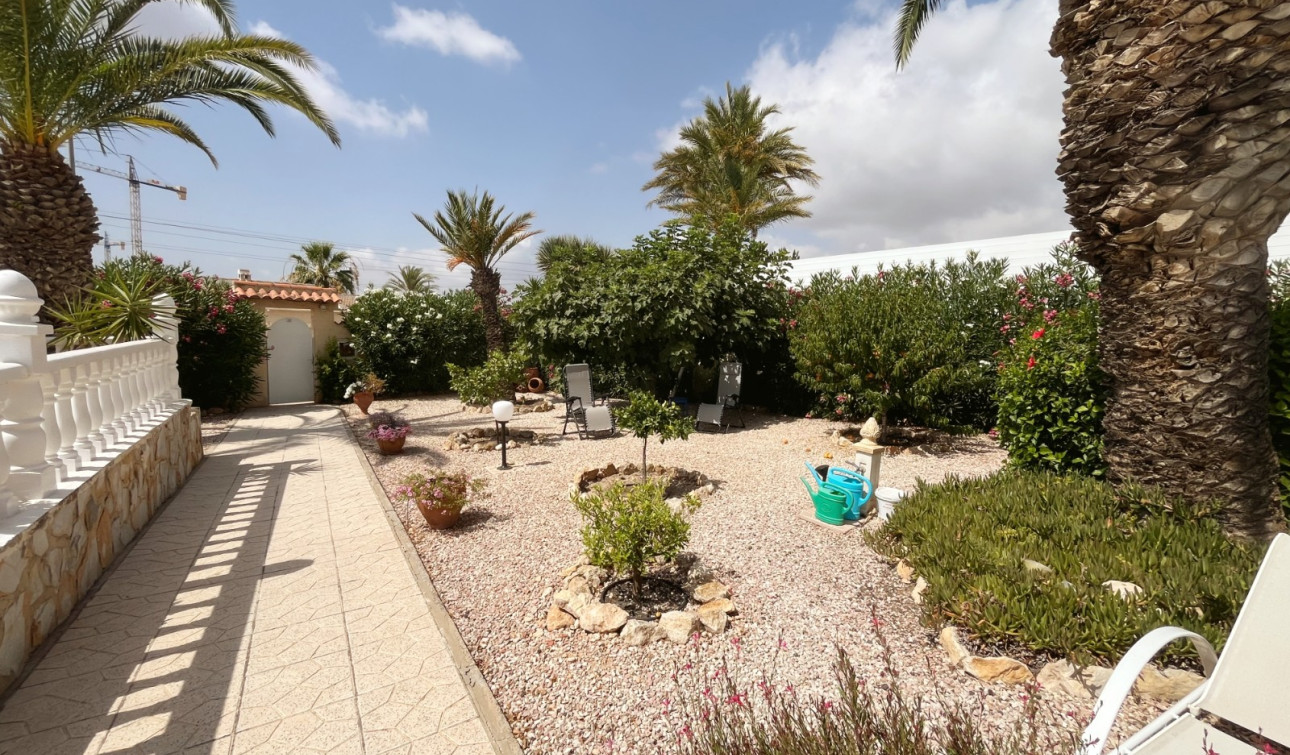 Reventa - Villa independiente - Ciudad Quesada - Central Quesada
