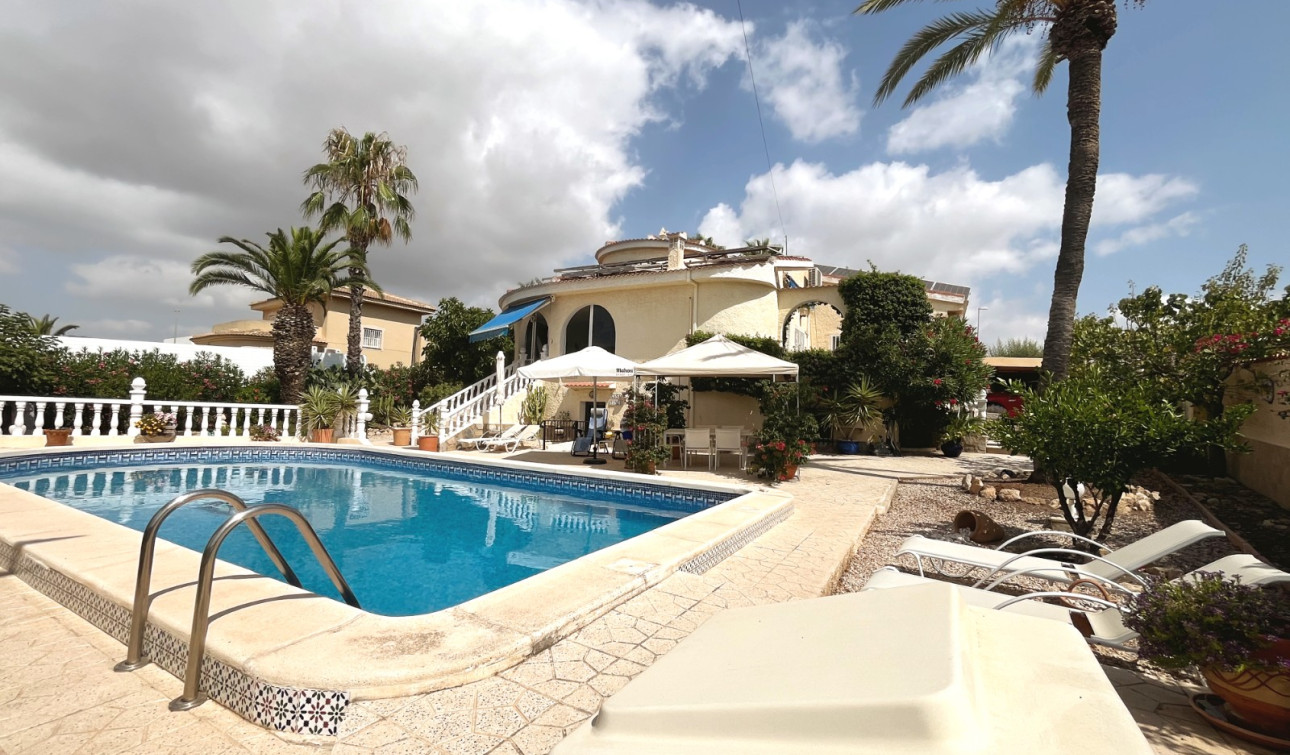 Reventa - Villa independiente - Ciudad Quesada - Central Quesada