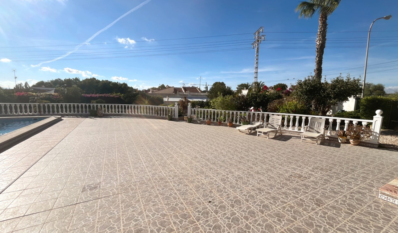 Reventa - Villa independiente - Ciudad Quesada - Central Quesada
