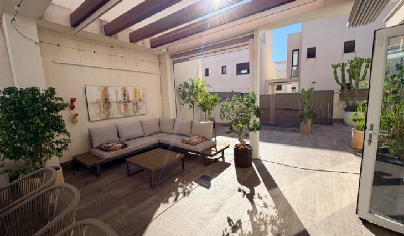 Reventa - Villa independiente - Ciudad Quesada - Ciudad Quesada - Doña Pepa