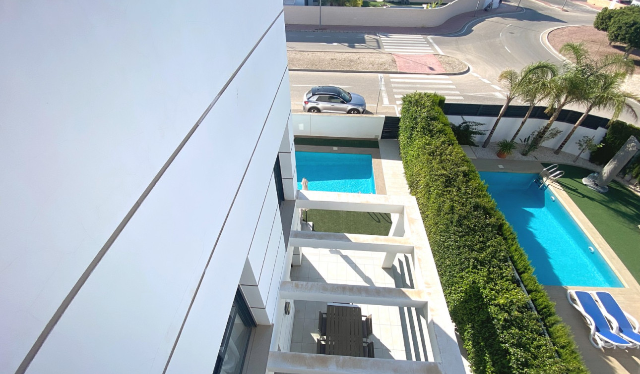 Reventa - Villa independiente - Ciudad Quesada - Doña Pena